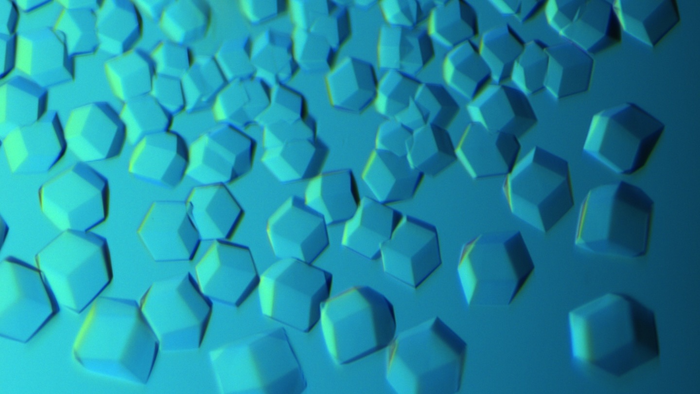 Designing protein crystals with sub-nanometer accuracy
